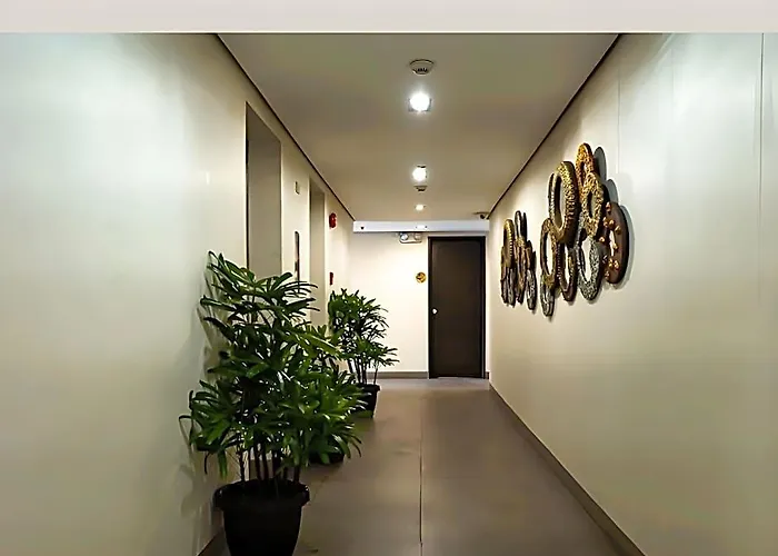 Amina Plaza And Residences فندق 5*