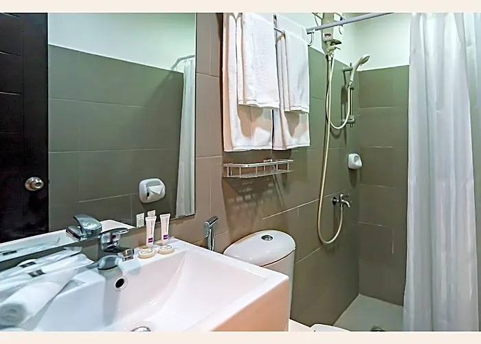 Amina Plaza And Residences 5*