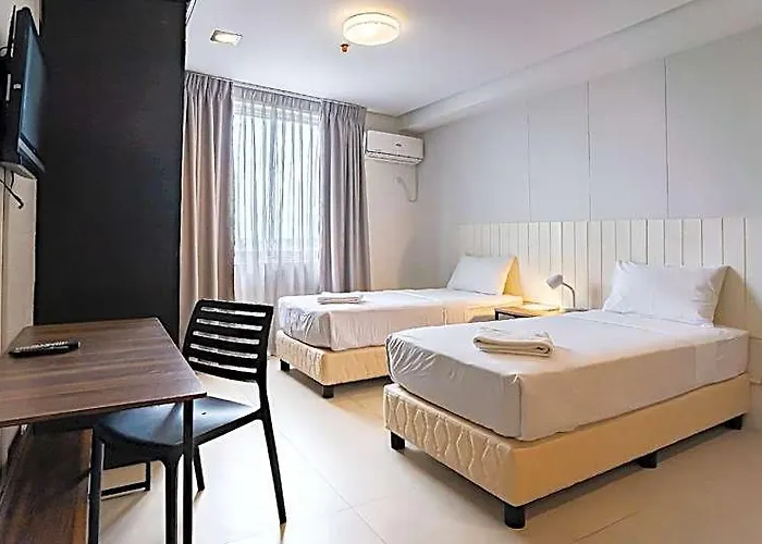 Amina Plaza And Residences فندق 5*