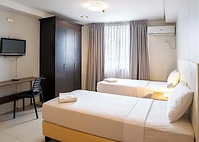 فندق Amina Plaza And Residences مانيلا