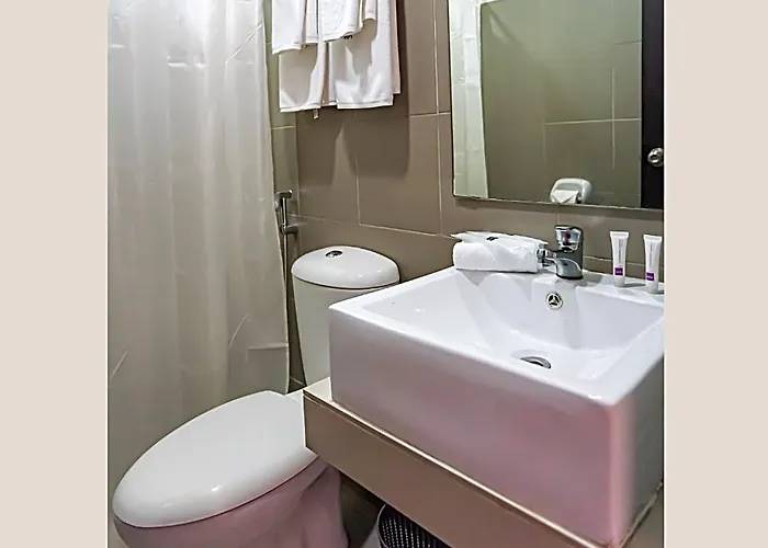 Amina Plaza And Residences 5*